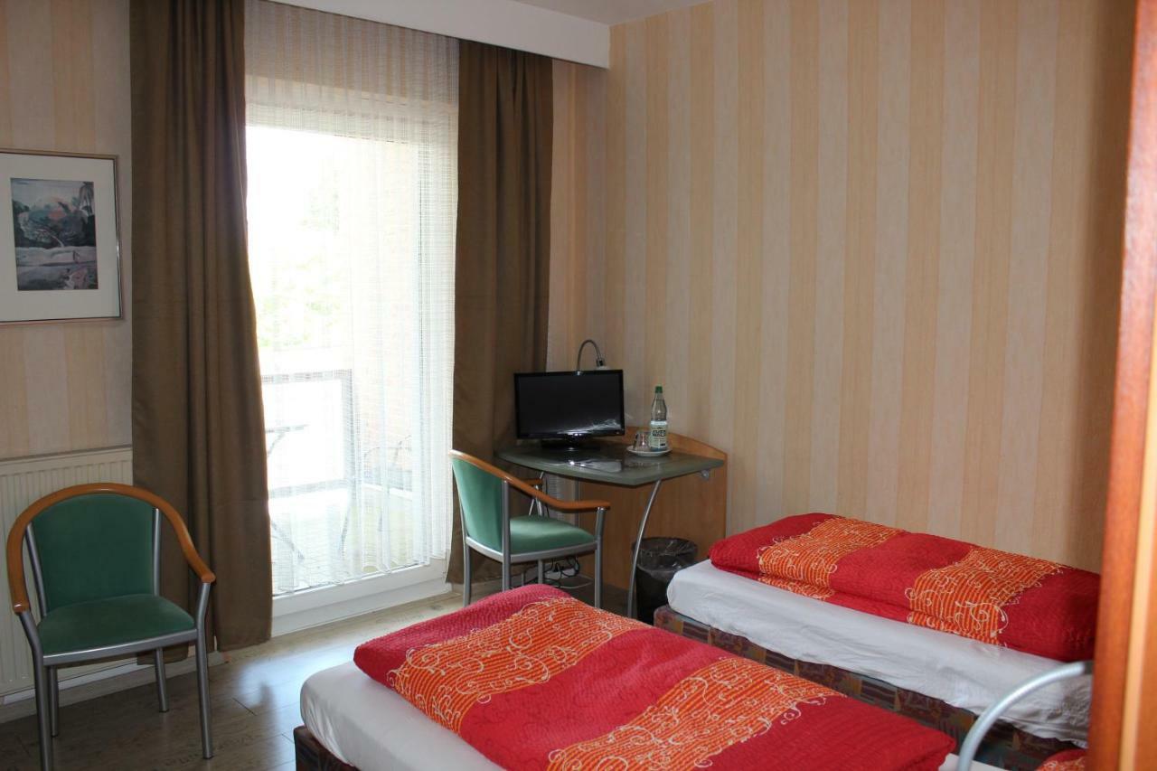 Hotelpension Am Thermalbad Бад-Нендорф Экстерьер фото
