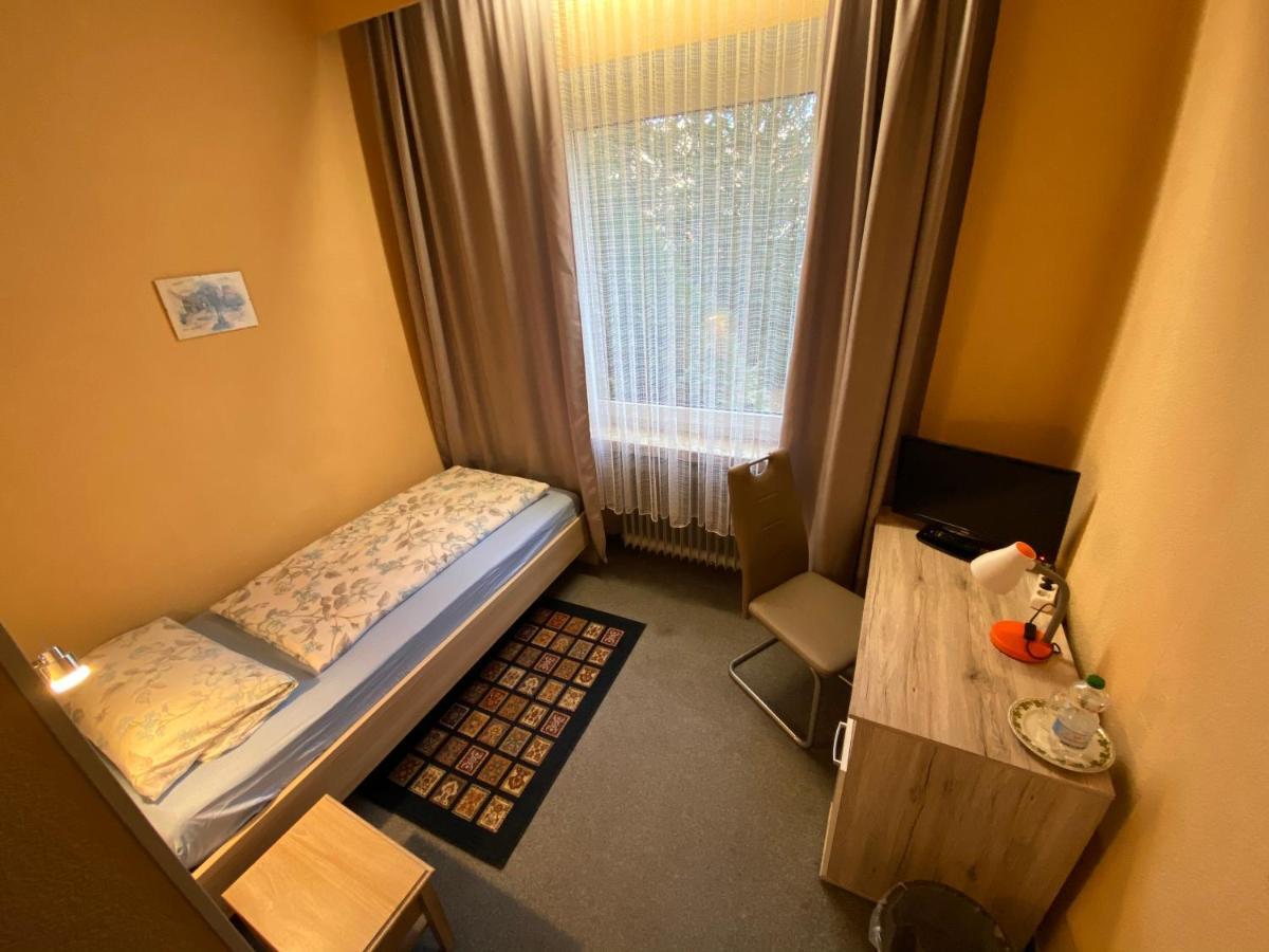 Hotelpension Am Thermalbad Бад-Нендорф Экстерьер фото